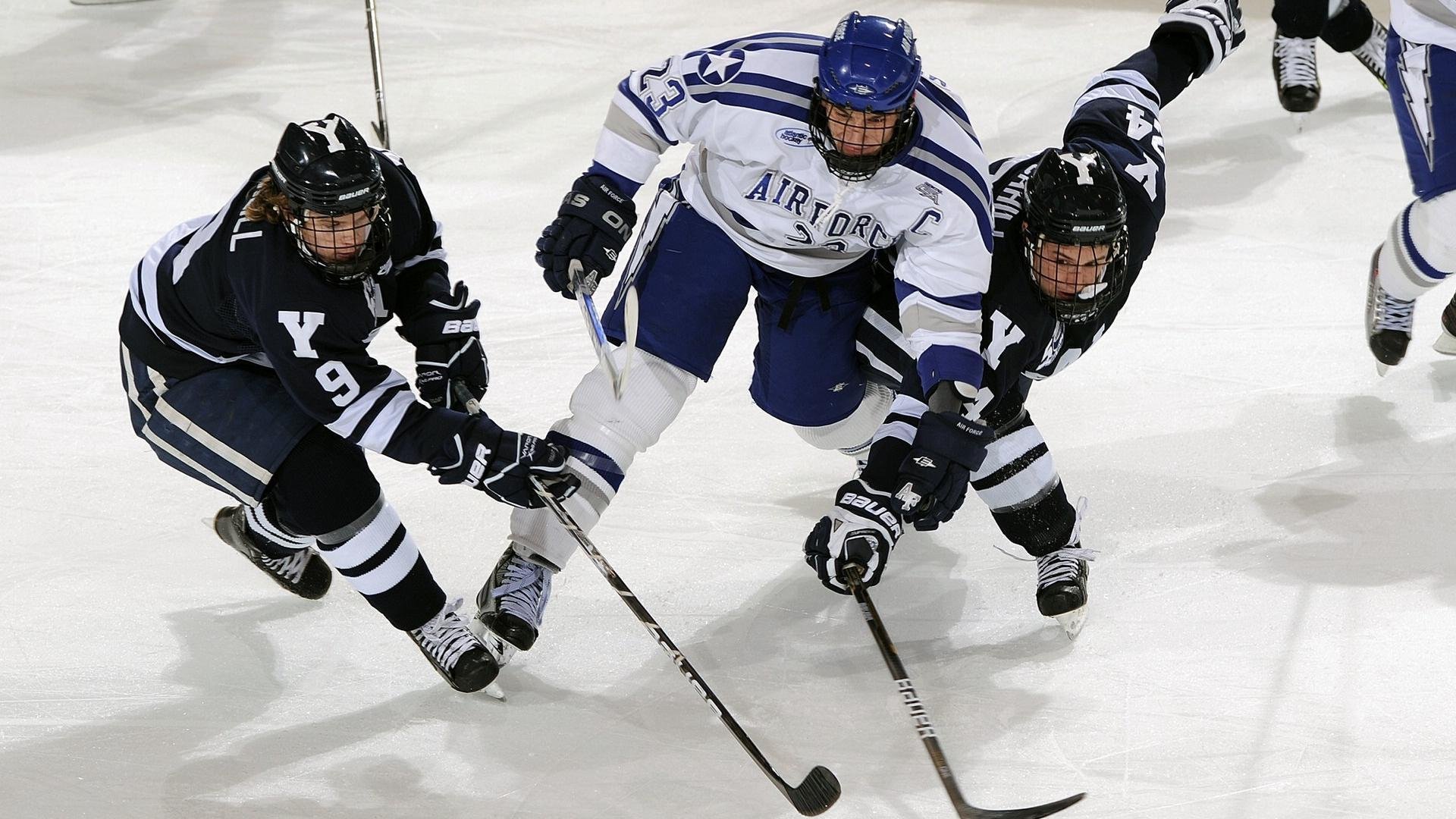 曝阿莫林与曼联铁闸是亲戚,都是马戏团后代!稳居主力备受争议